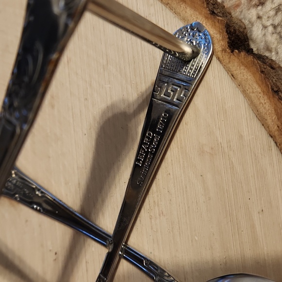 Lefard Stainless Steel Spoon Design Napkin Holder - Picture 7 of 10